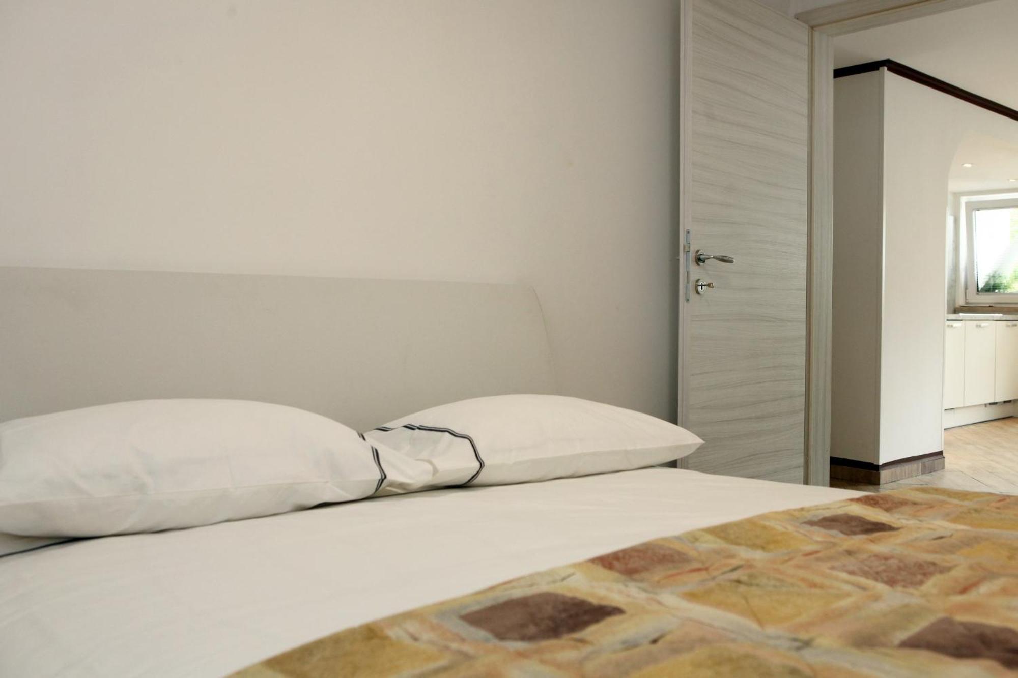 Apartments Nadia Portoroz NK Portorož Quarto foto